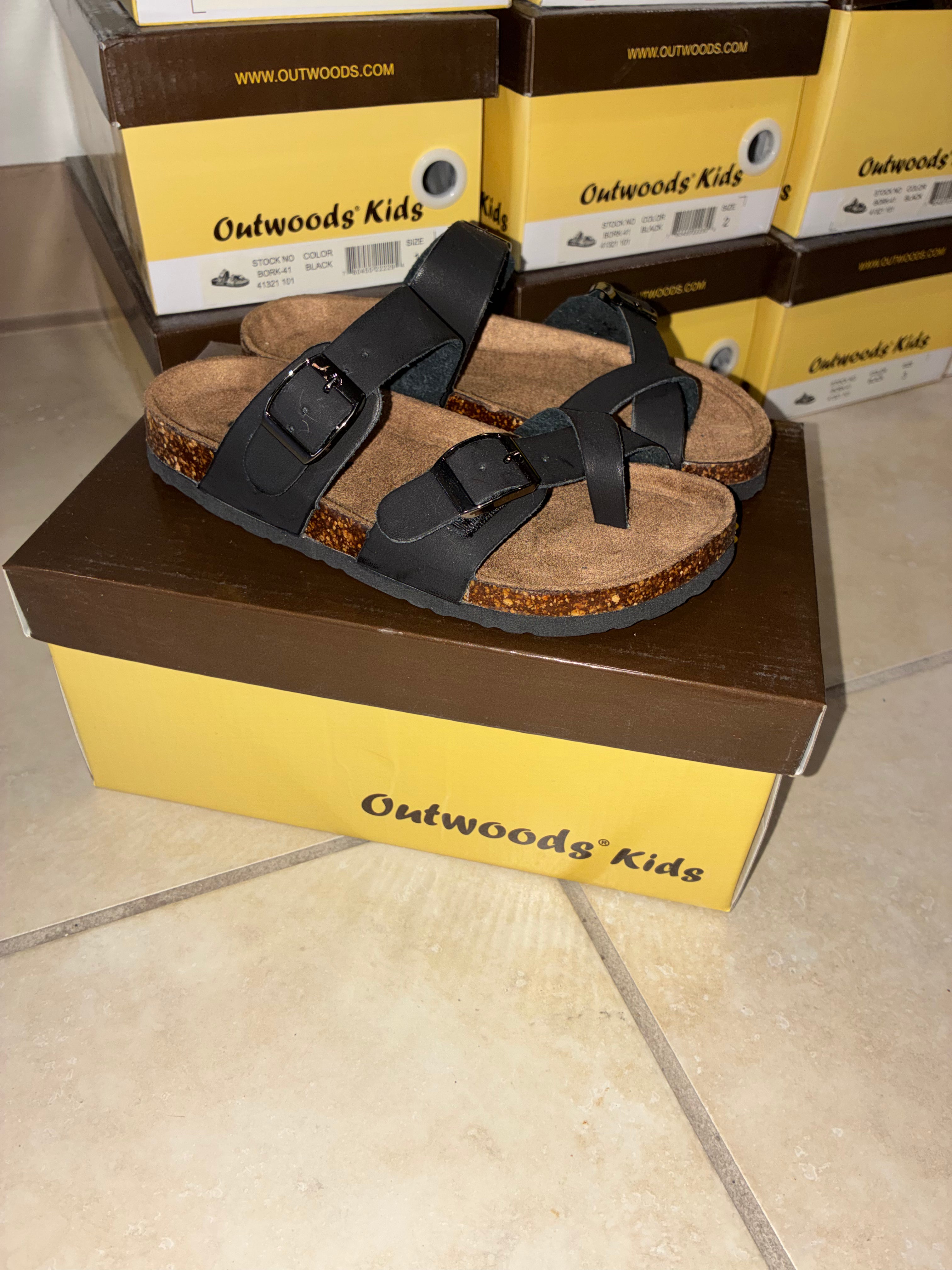 Outwoods Kids Girls Borks Sandals Black Size 2 NIB NEW