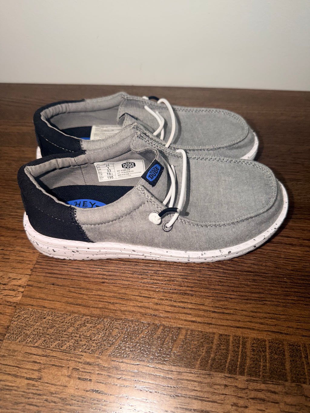HEY DUDE Boys Wally Funk Splatter Slip-On J1 Juniors Size 1