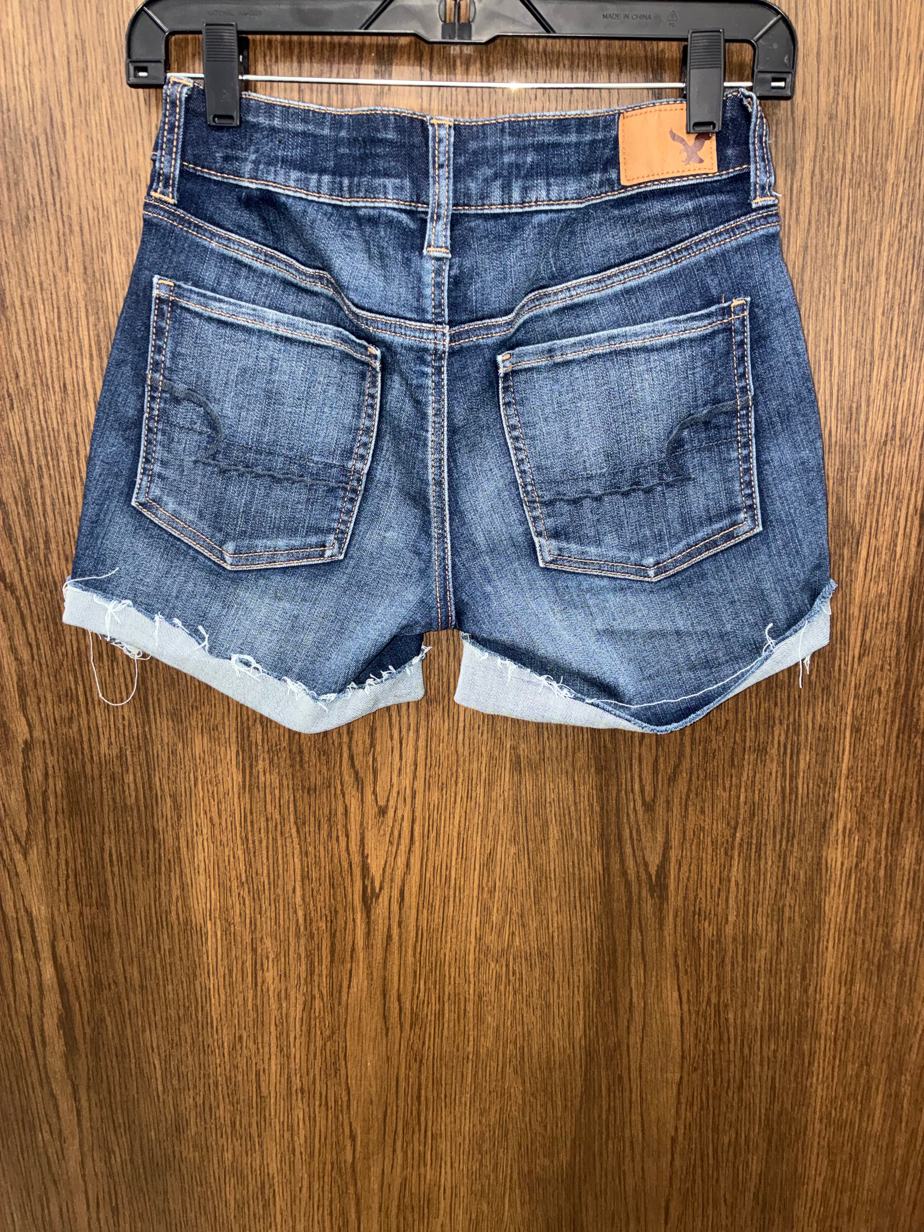 American Eagle Women’s Midi Shorts Size 6