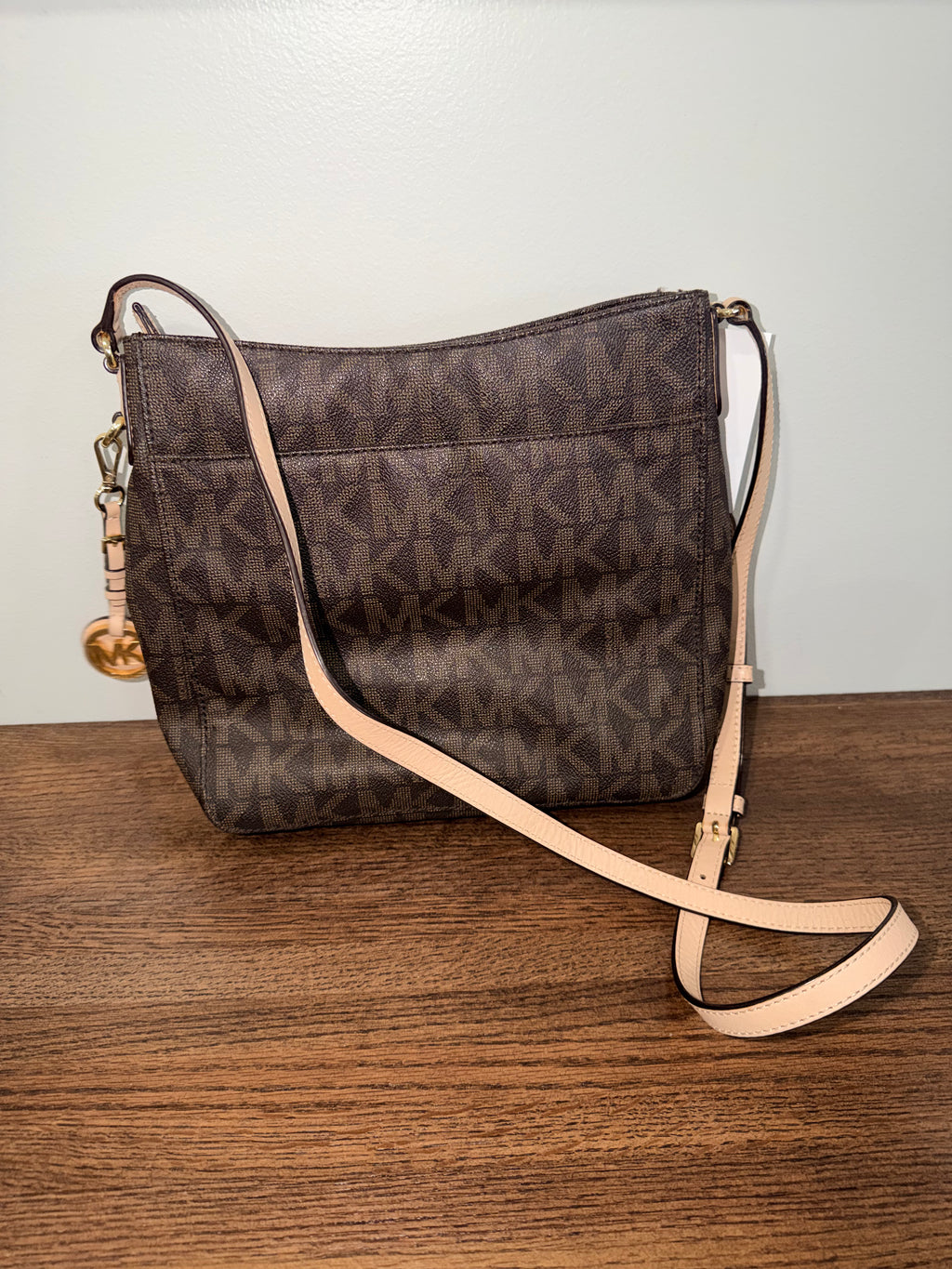 Authentic Michael Kors Jet Set Travel Large Messenger Bag Crossbody