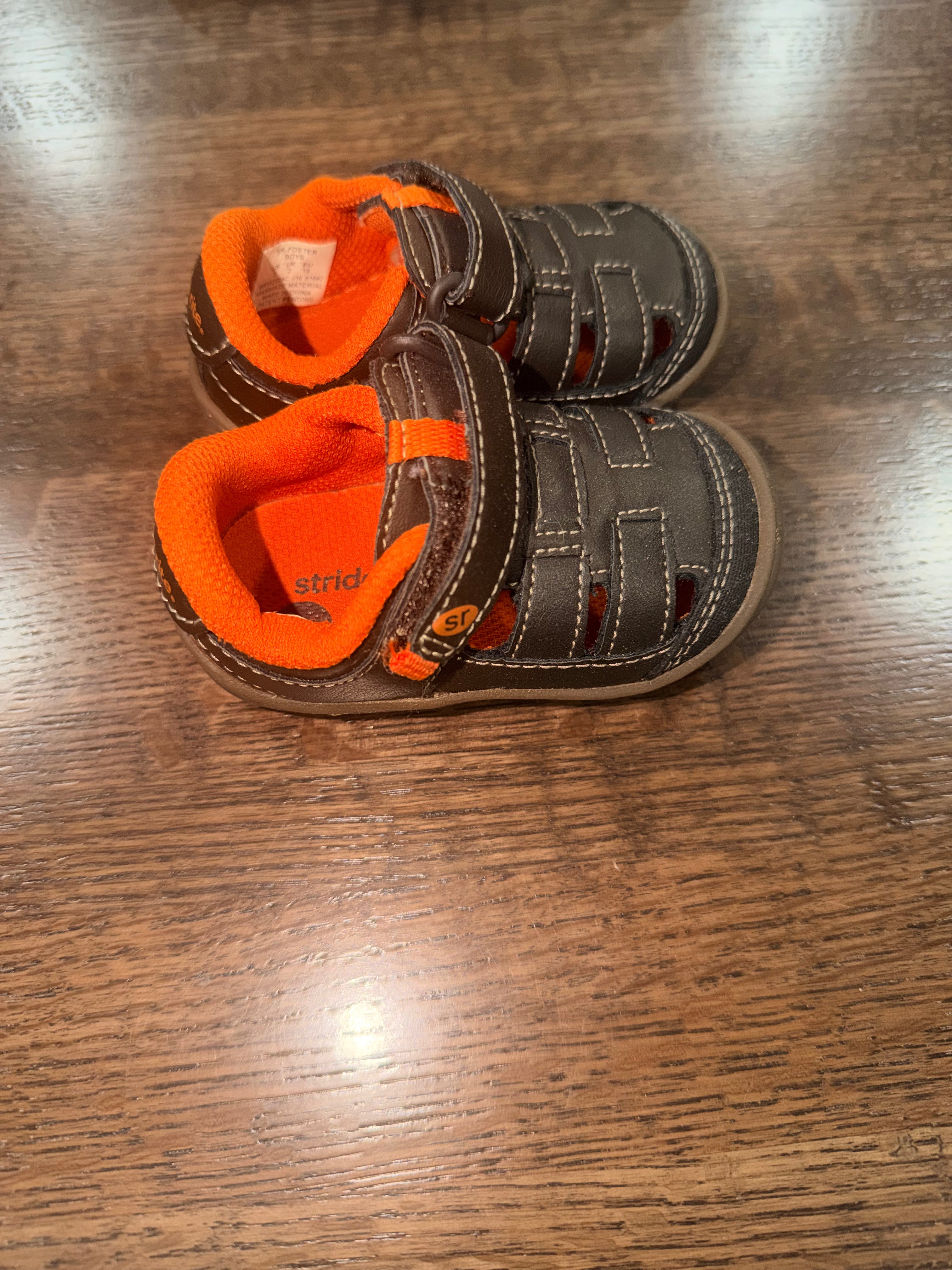 Stride Rite Soft Foster Brown Synthetic Fisherman Sandals Size 4