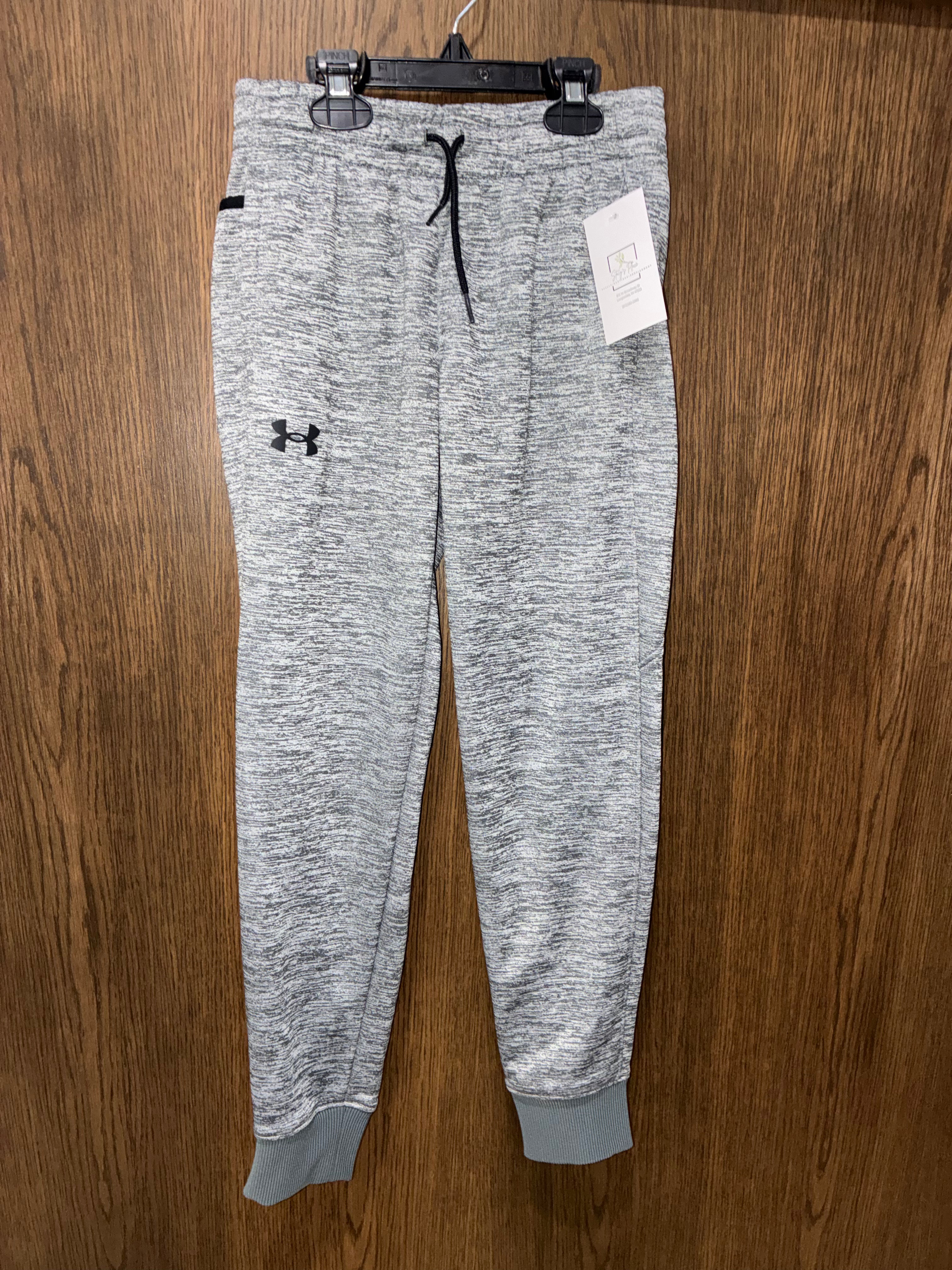 Under Armour Boys Joggers YM 10/12 New Condition