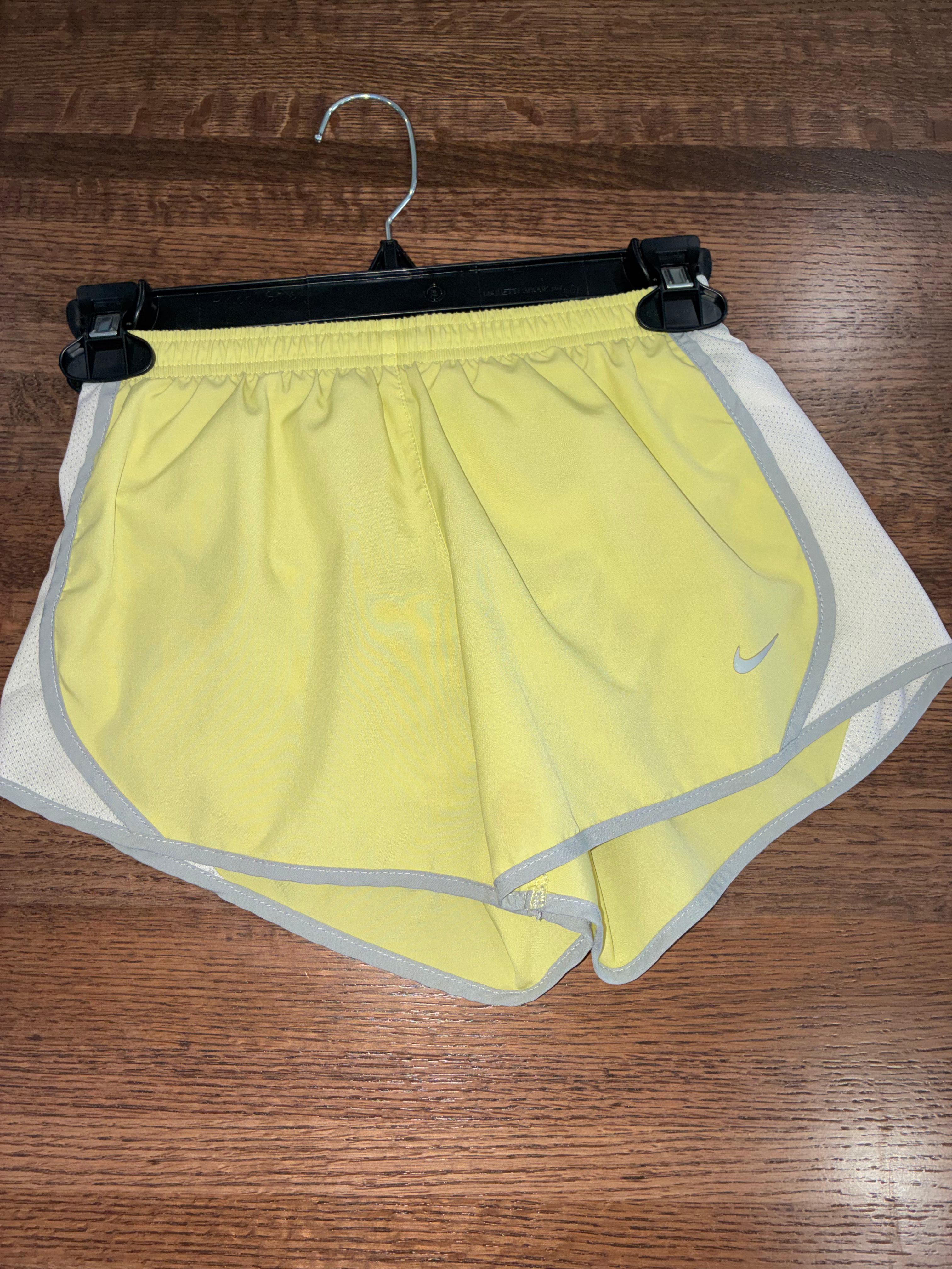 Nike Girls Shorts Lined YM Youth Medium