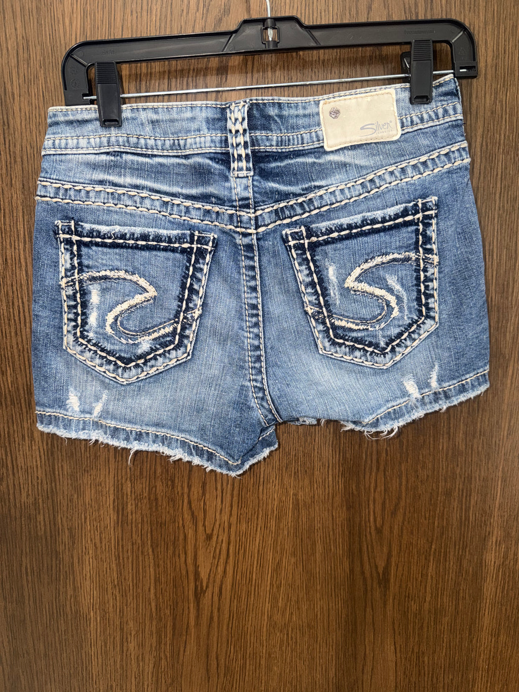Silver Jeans Women’s Aiko Mid Shorts Size 28 or Size 6