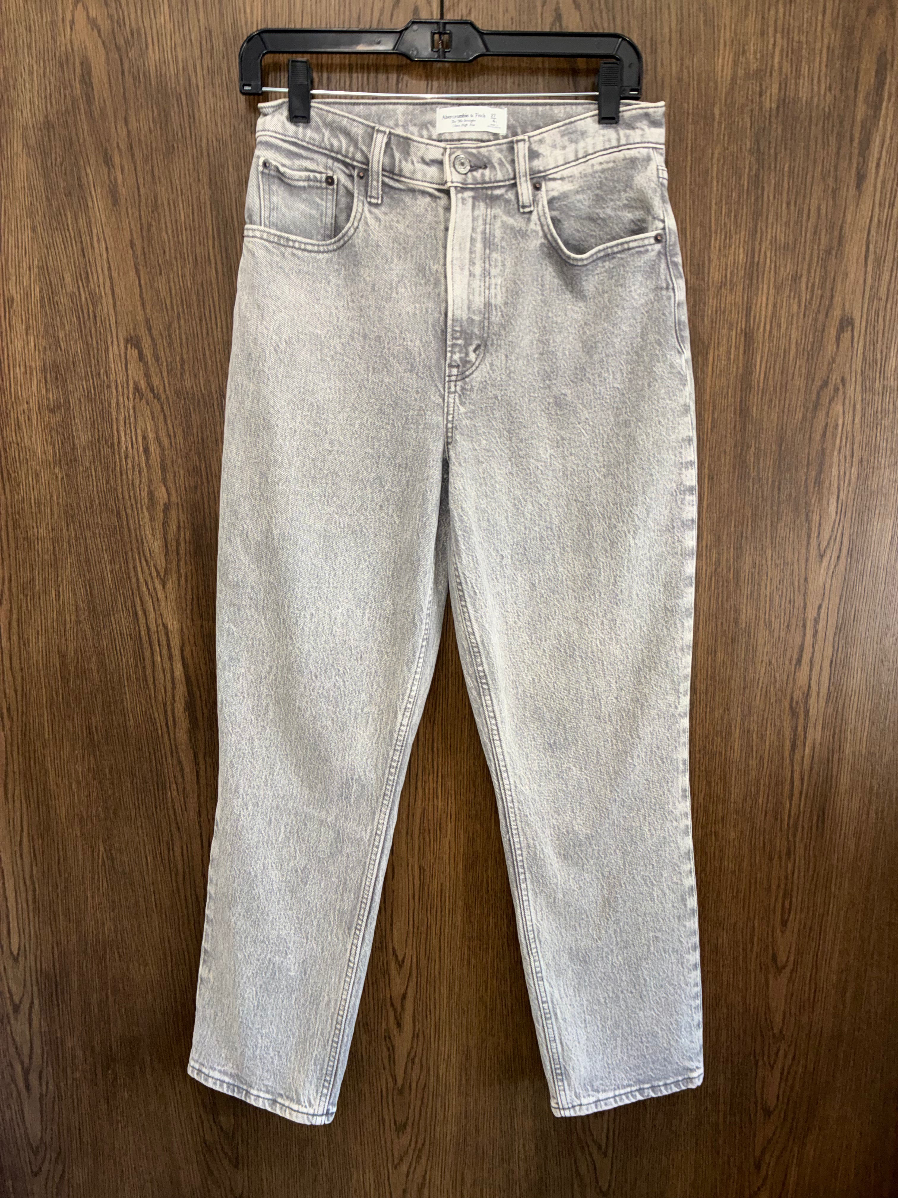 Abercrombie & Fitch Women’s The 90's Straight Jeans Size 27 4 Short Ultra High Rise Curve Love