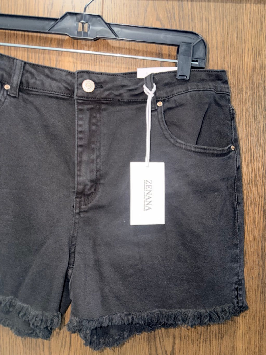 Zenana Women's Jean Shorts NWT size XL Extra Large