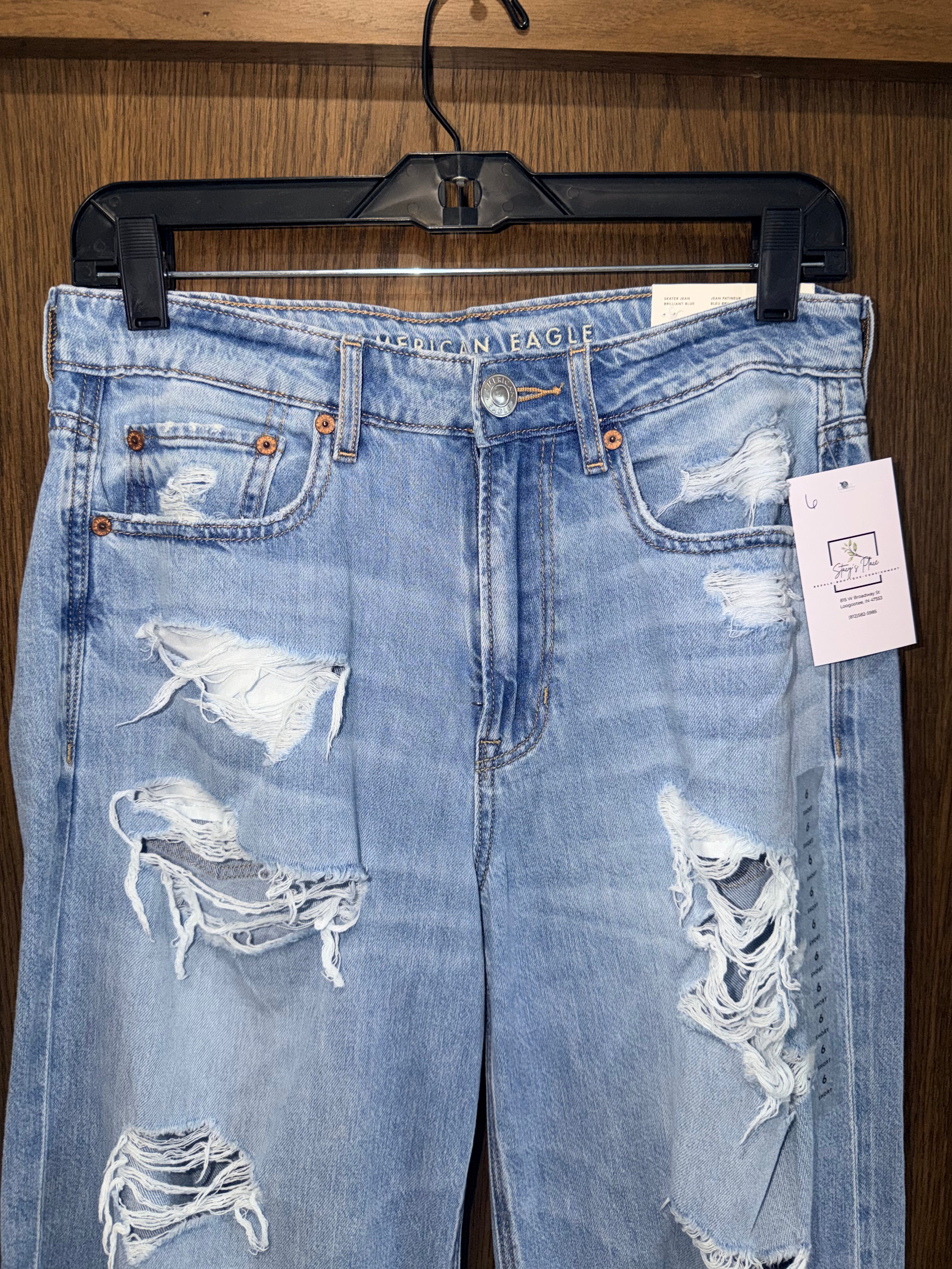 American Eagle Women’s NWT Skater Jeans Size 6 Short