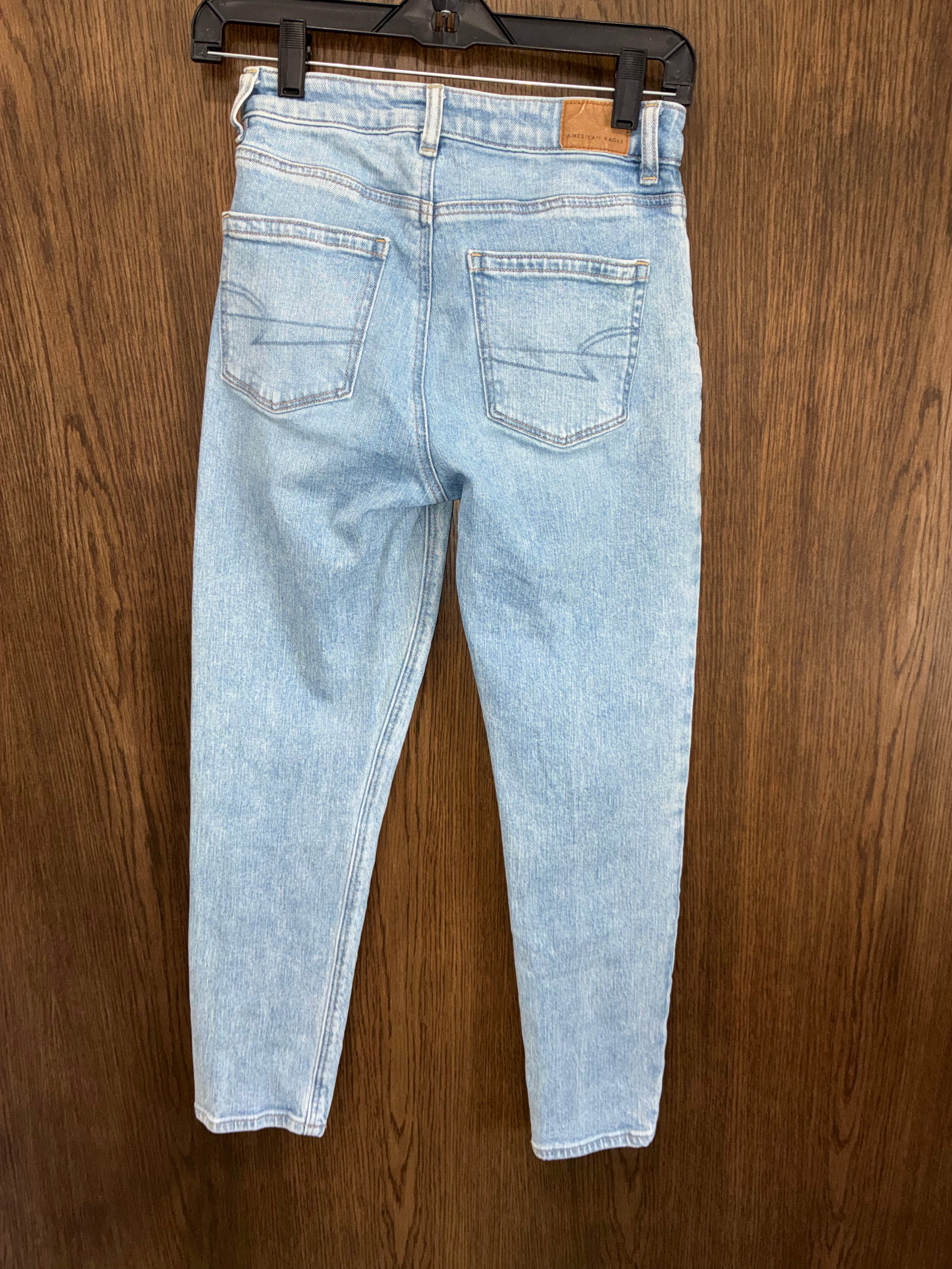 American Eagle Women’s Mom Jeans Size 00 Short Strigid