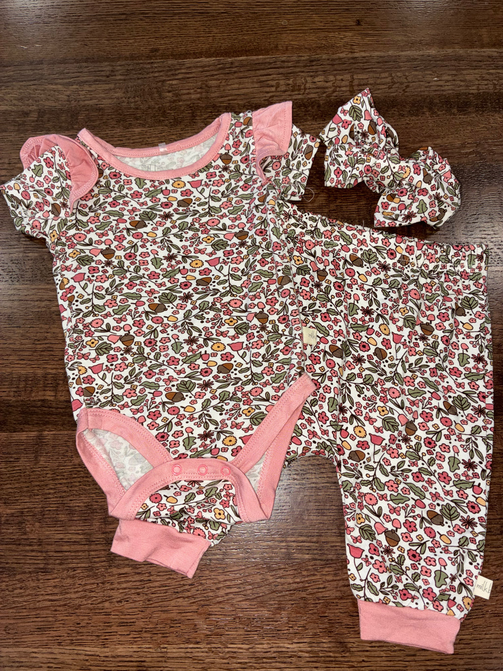 Milkberry Girls Bamboo Flutter Sleeve Onesie, Pants, & Bow Size 0-3 mos