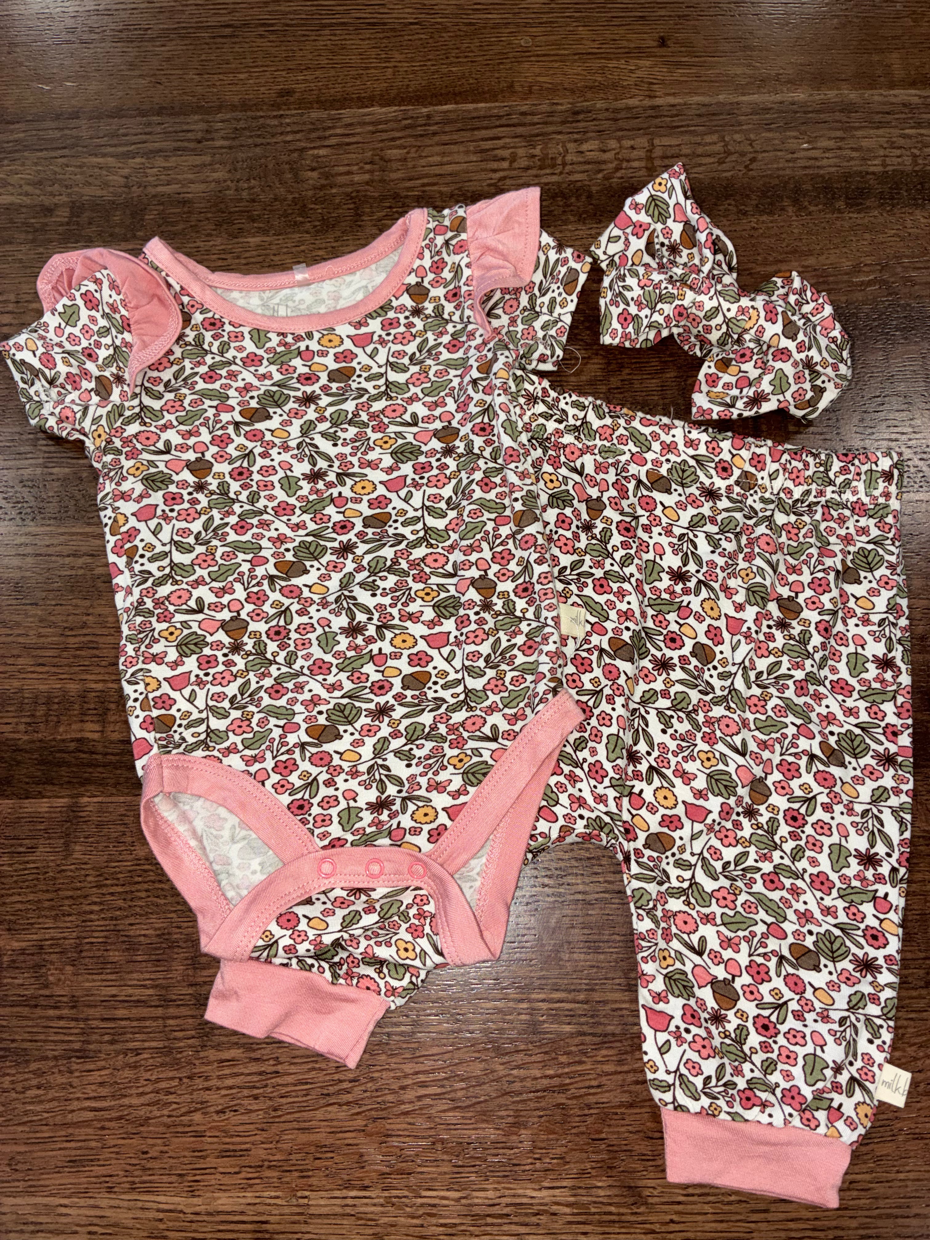 Milkberry Girls Bamboo Flutter Sleeve Onesie, Pants, & Bow Size 0-3 mos