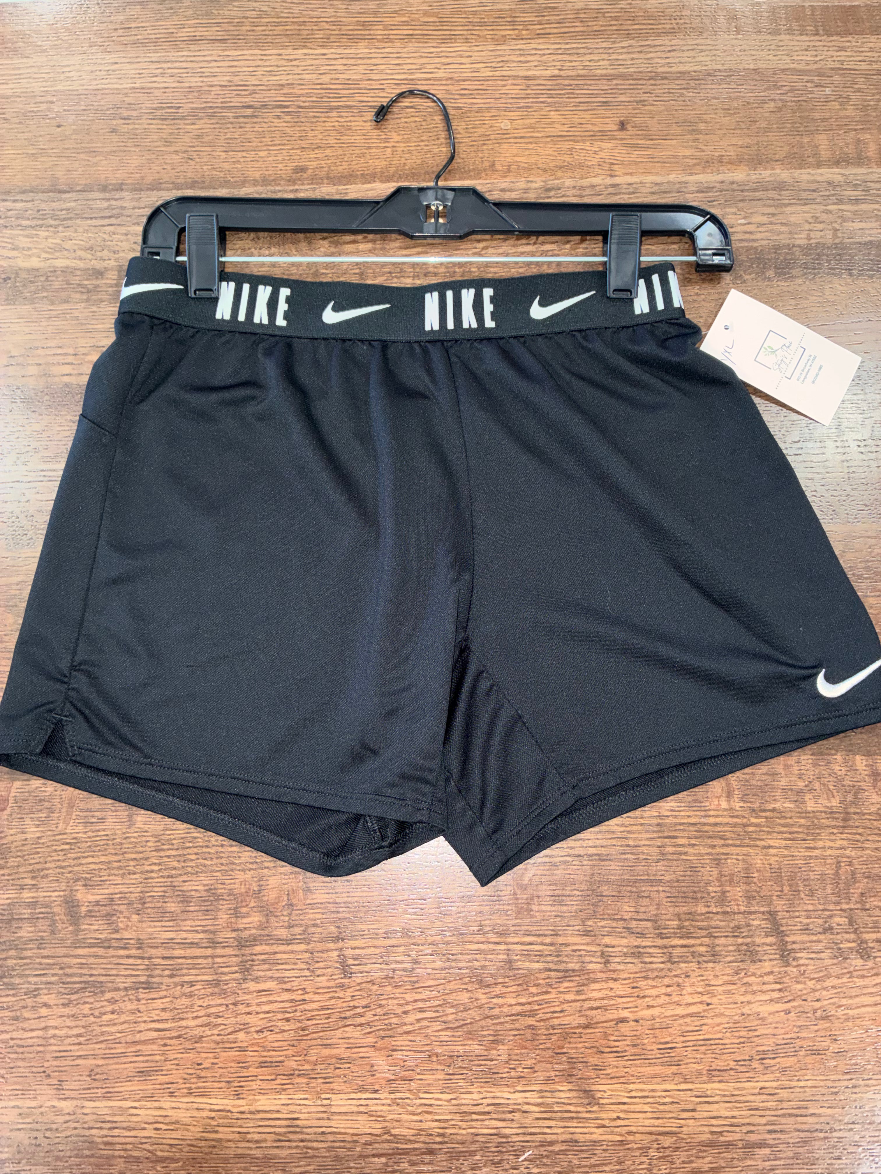 Nike Girls Shorts Youth X-Large 14/16 YXL