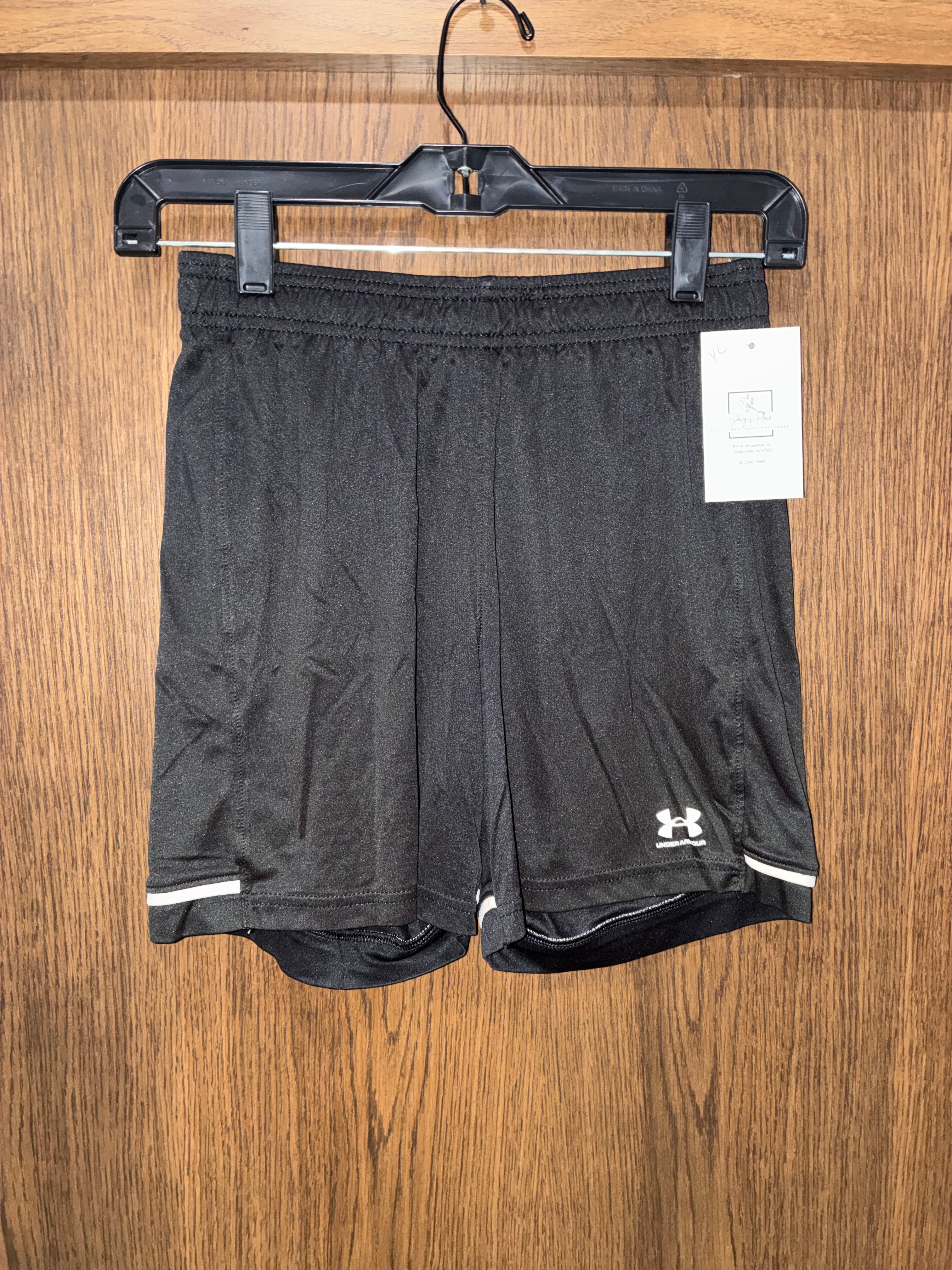Under Armour Boys Challenger Shorts Youth Large 12/14 Black