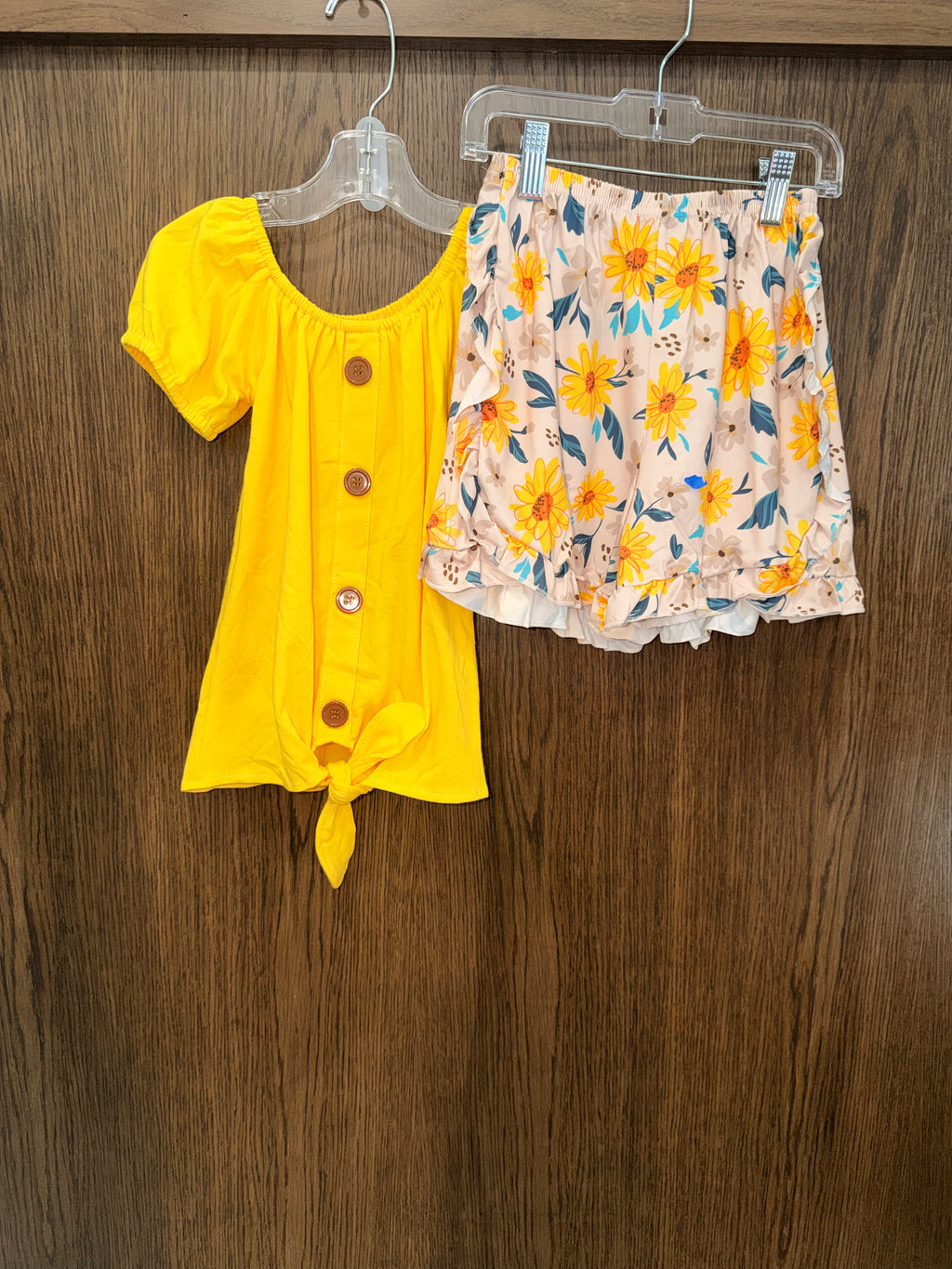 Girly Max NWT GIRLS SPRING AND SUMMER YELLOW COTTON TOP FLORAL PRINT SHORTS SET Size 6/7