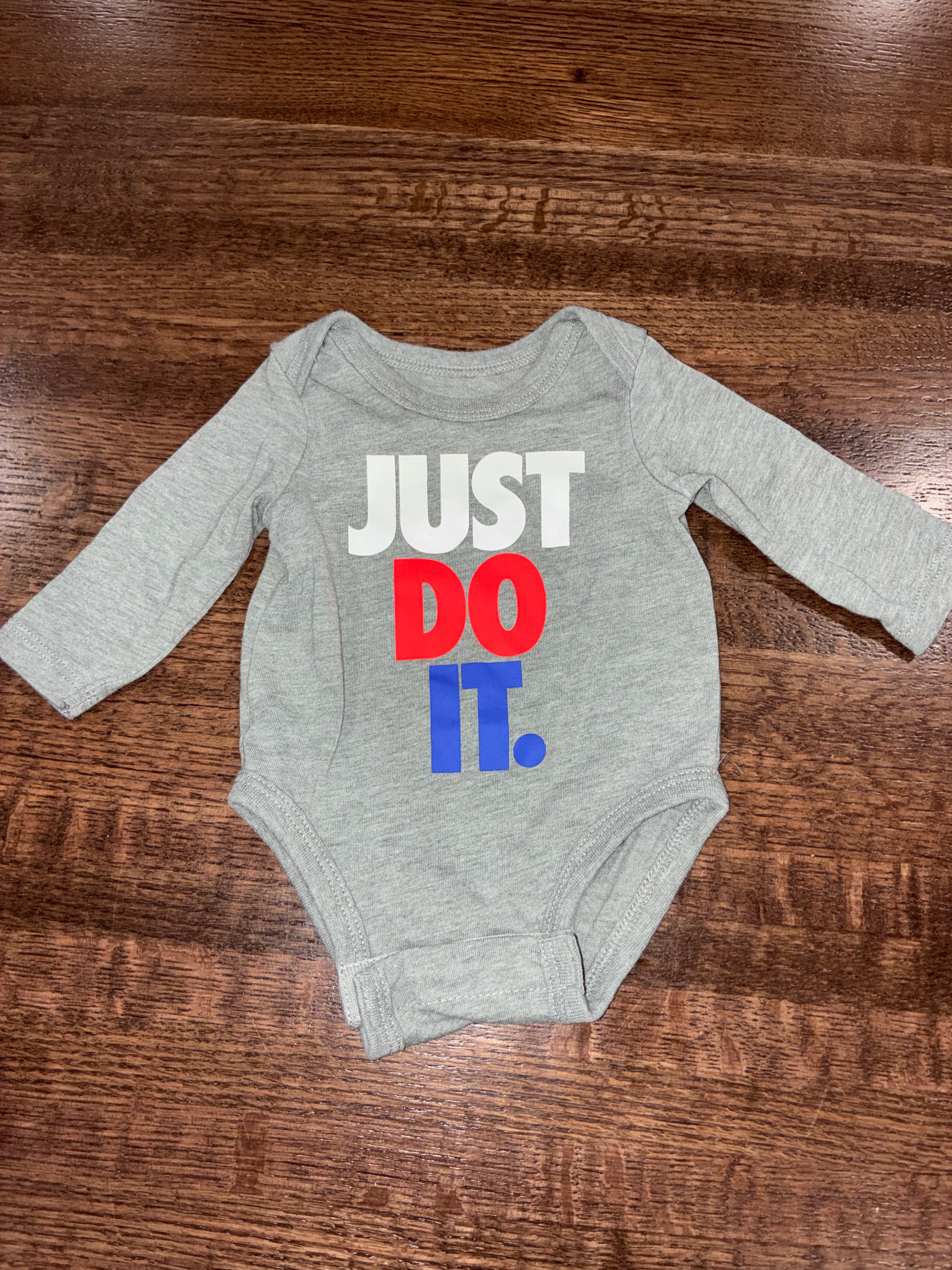 Nike Baby Boys Onesie Newborn New Condition