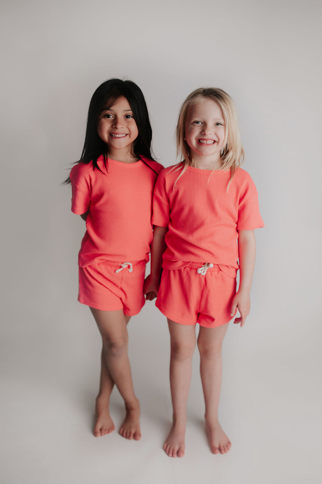 Three Little Tots NWT Girls Boutique Boxy Waffle Knit Shirt & Shorts Set 2T Bright Pink