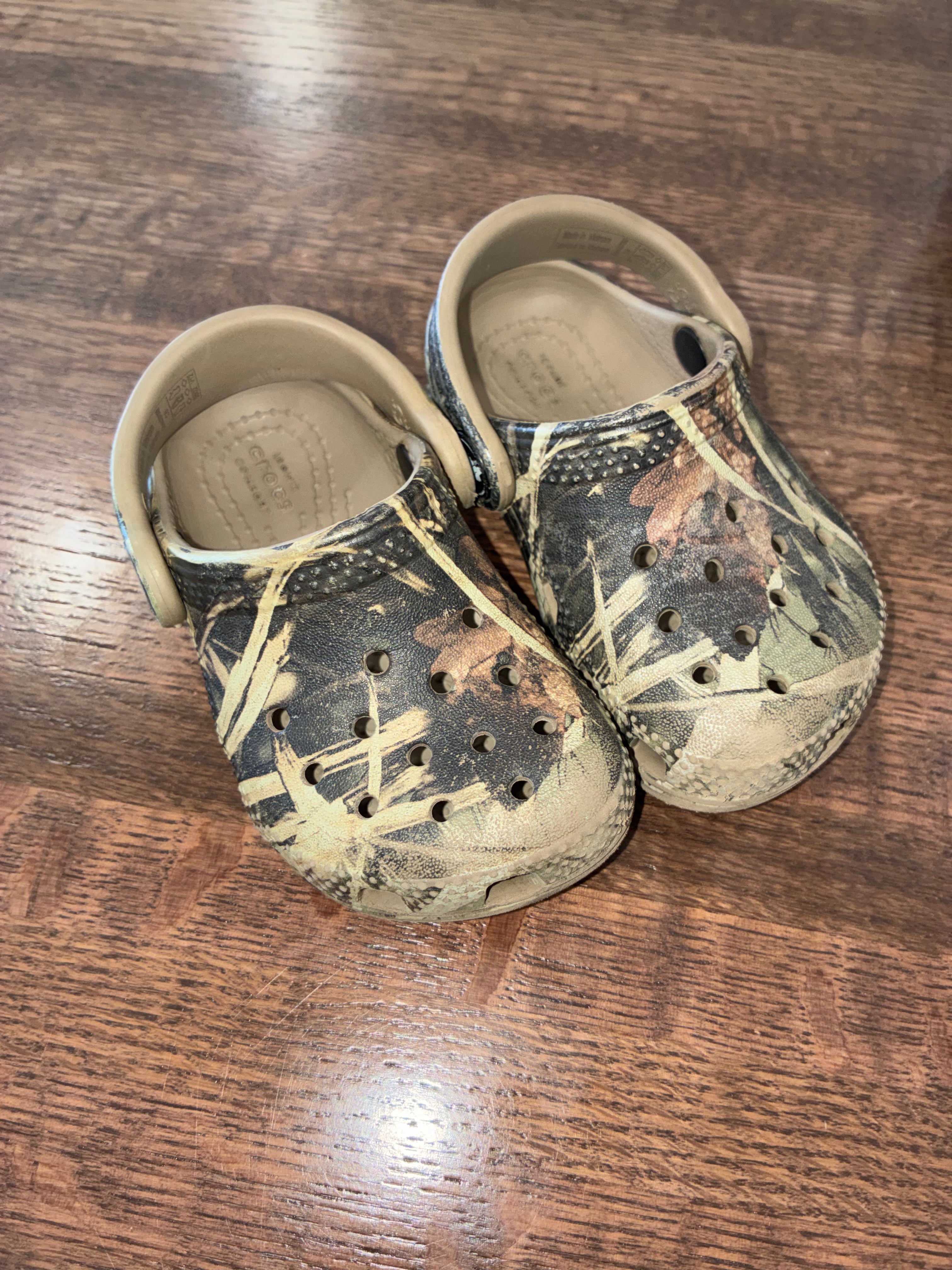 Camo Crocs Toddler Boys 5C