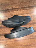 Ooahh Slide Sandals in Black by Oofos
women’s Size 8 EU 39 New Condition