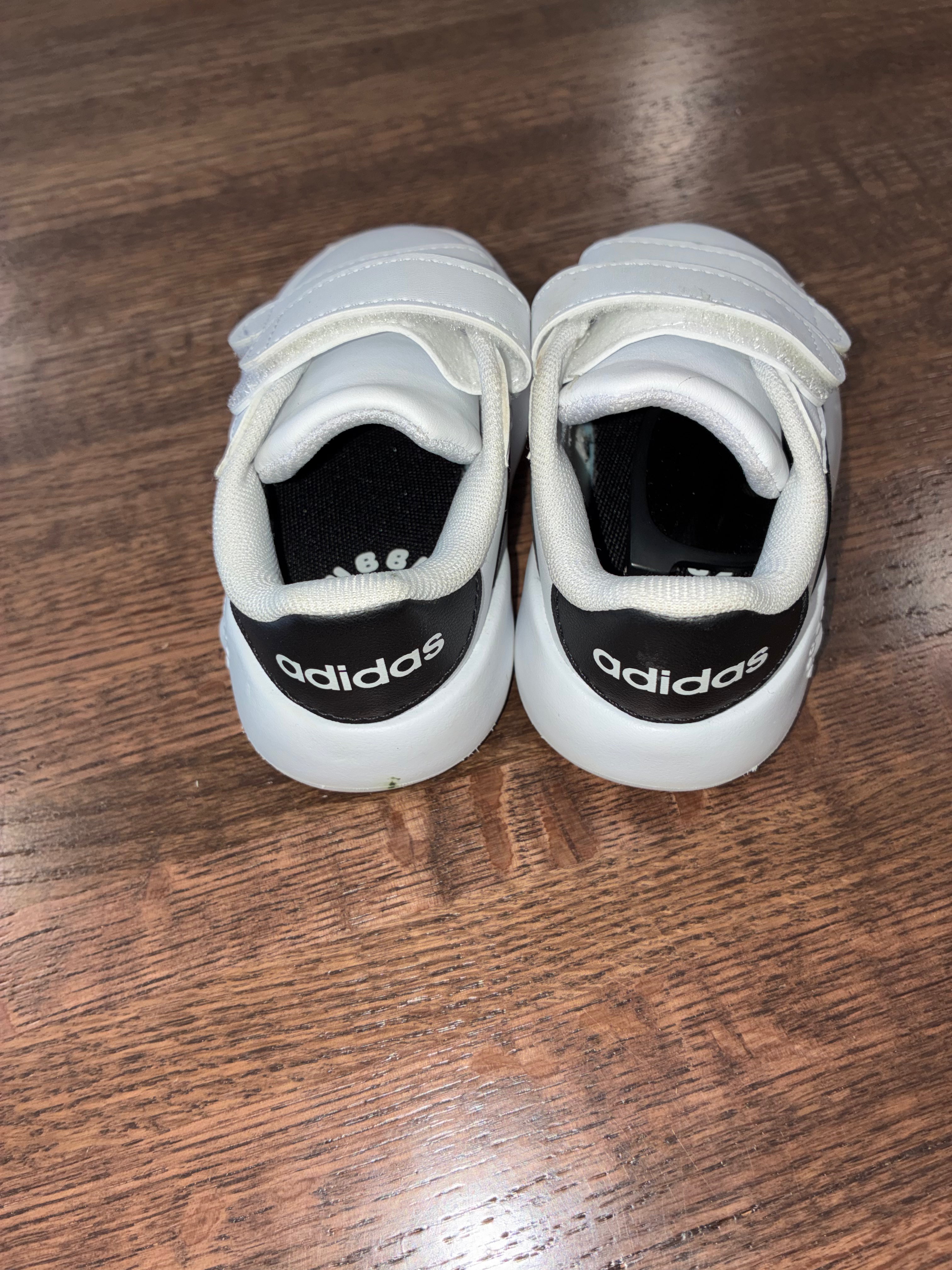 Adidas Boys Bubble Comfy Easy On Toddler Shoes Size 6