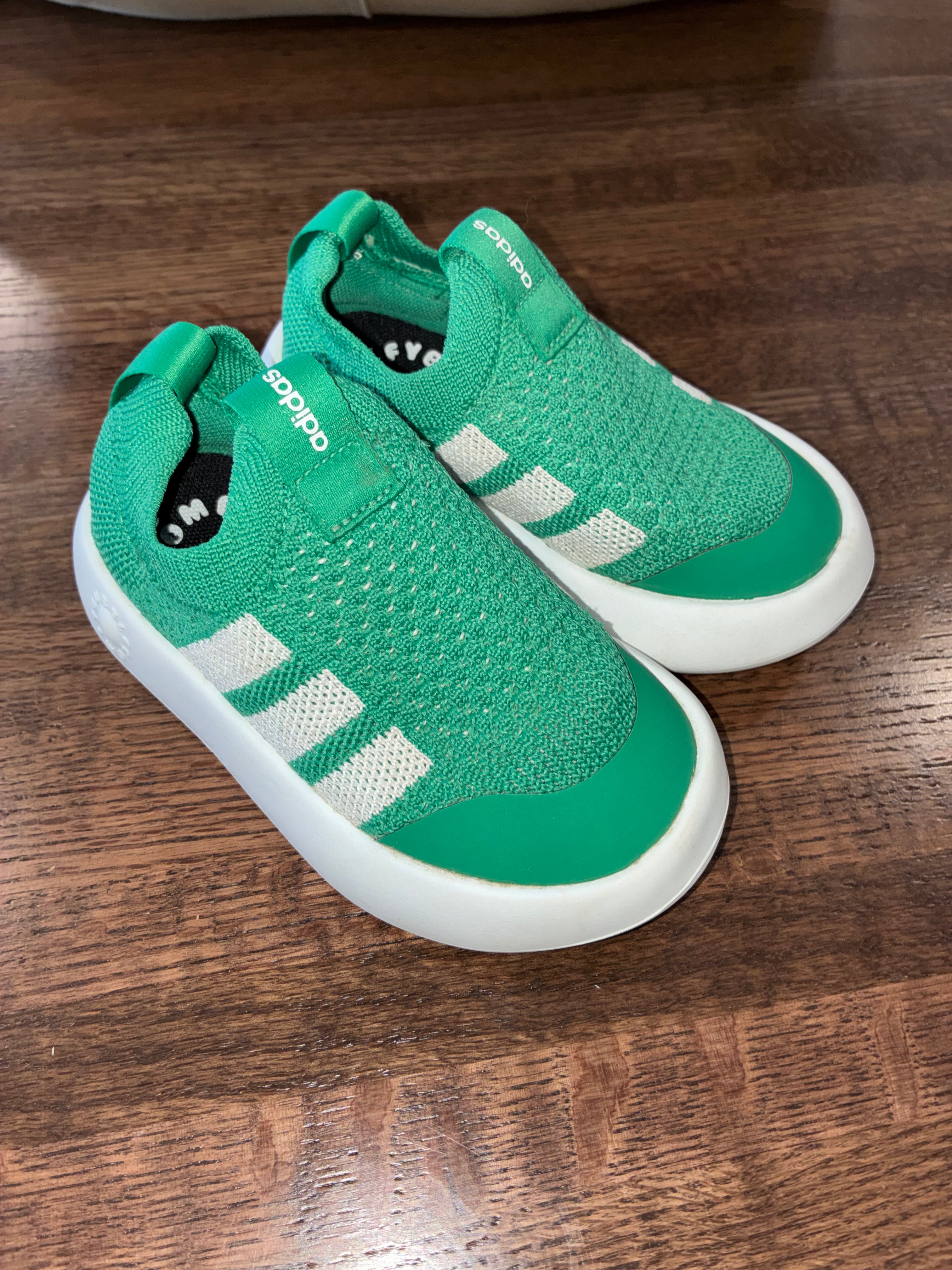 Adidas Boys Bubble Comfy Easy On Toddler Shoes Size 6