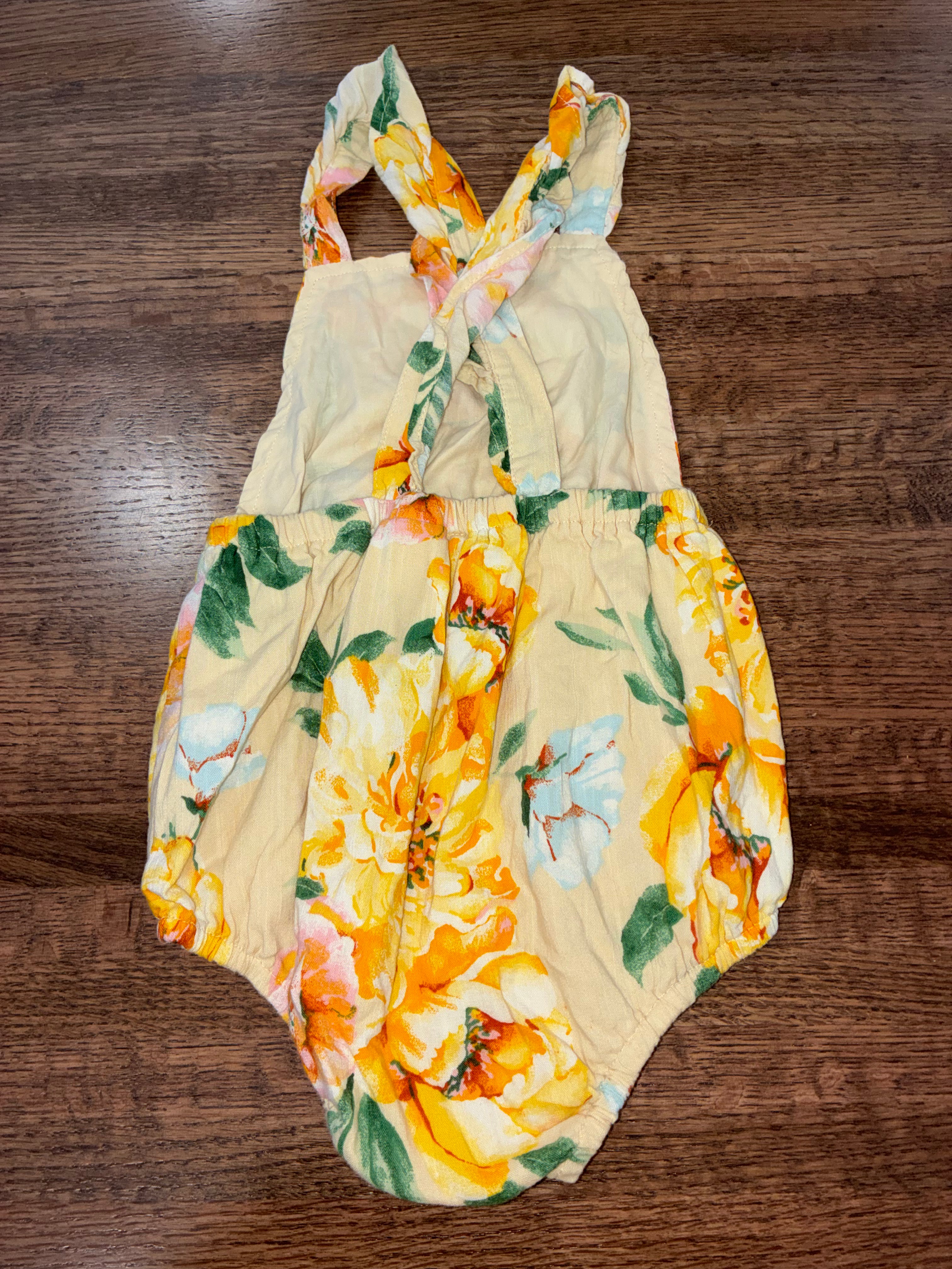 Old Navy Girls Gloral Bubble Romper 12-18 mos