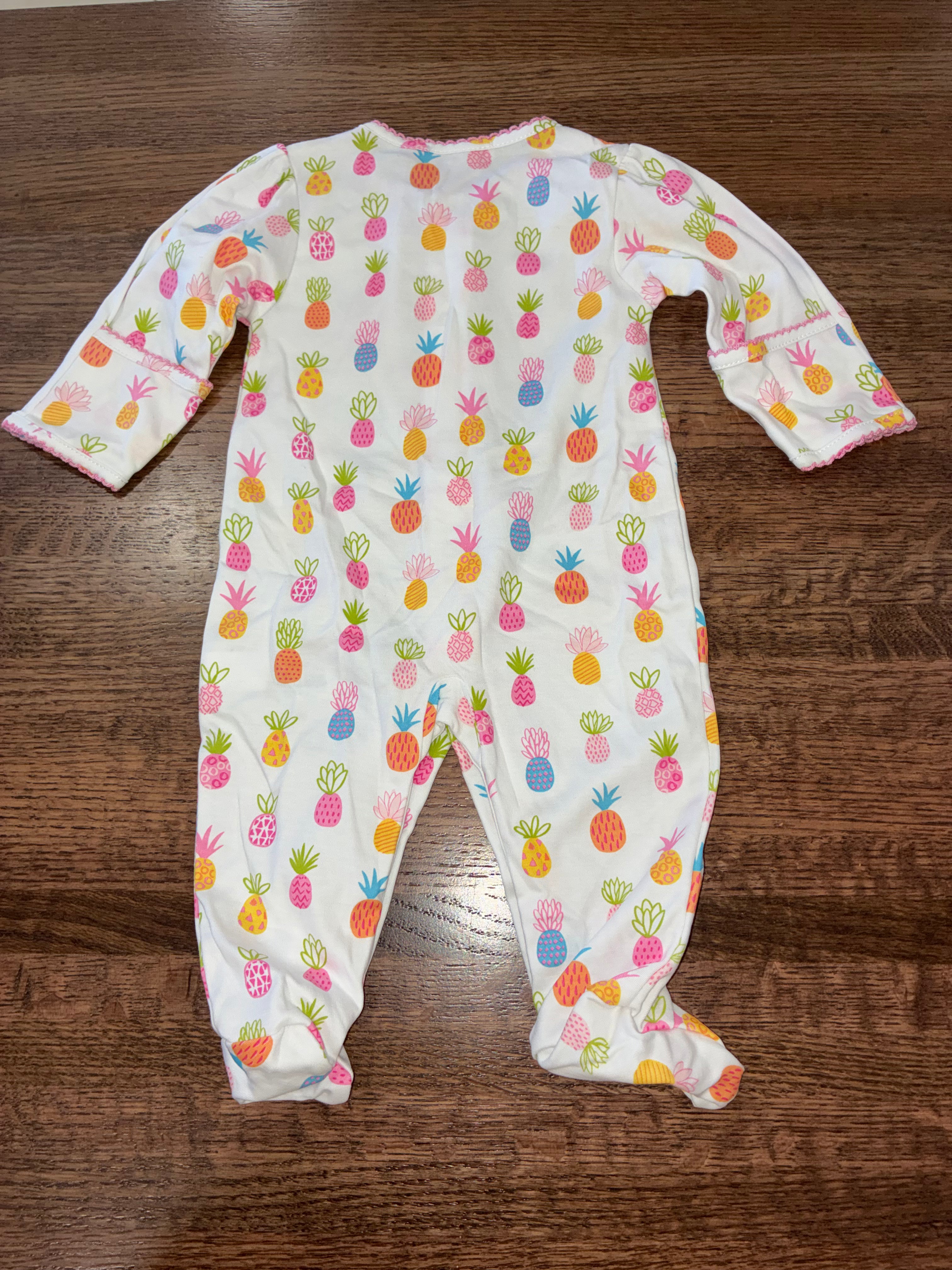 Limited Edition
Kissy Girls Love Pineapple Paradise StretchFlex Zip Footie 0-3 Months New Condition