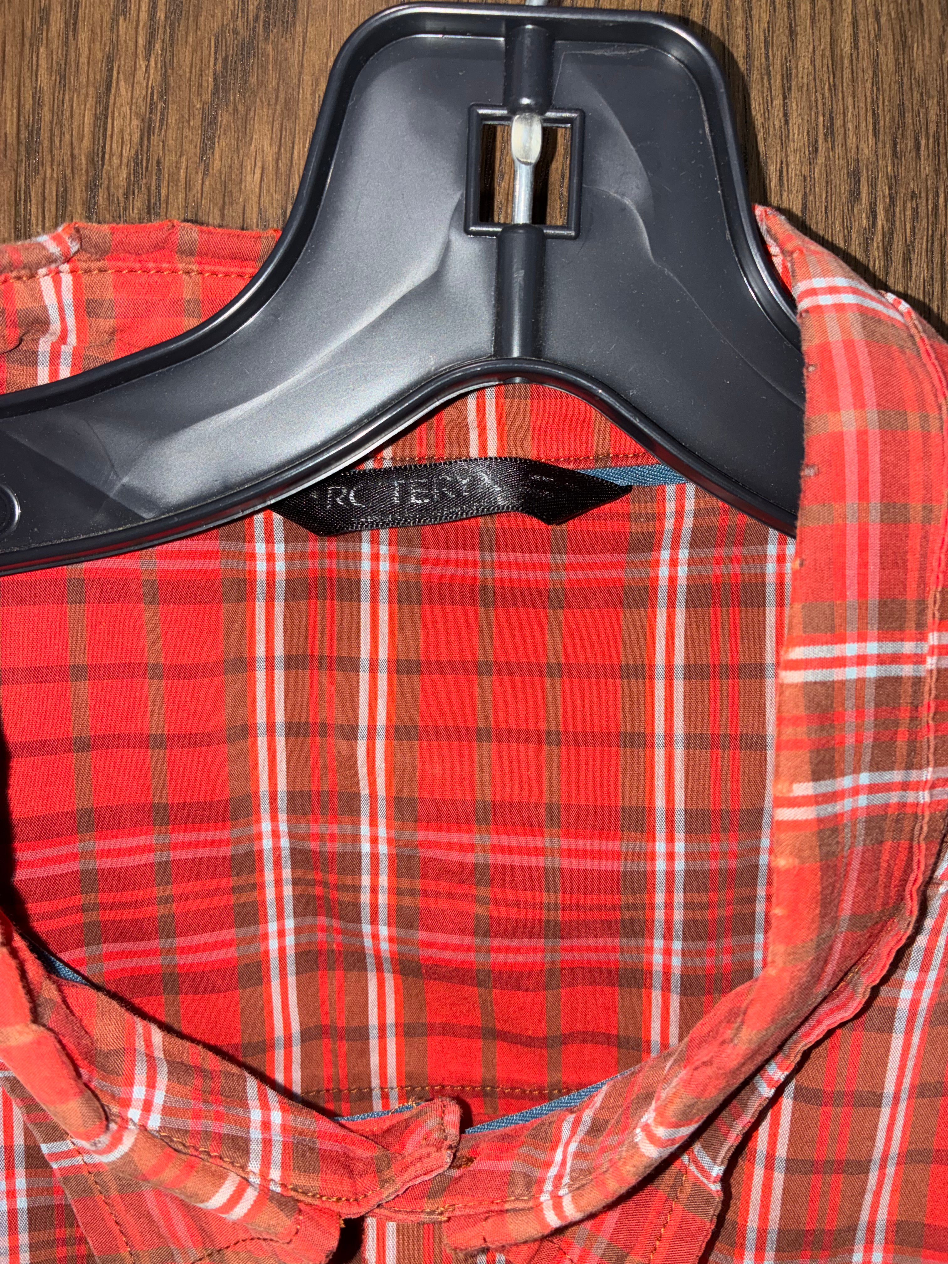 Arc’Teryx Short Sleeve Plaid Button Up with Pockets  XXL 2X