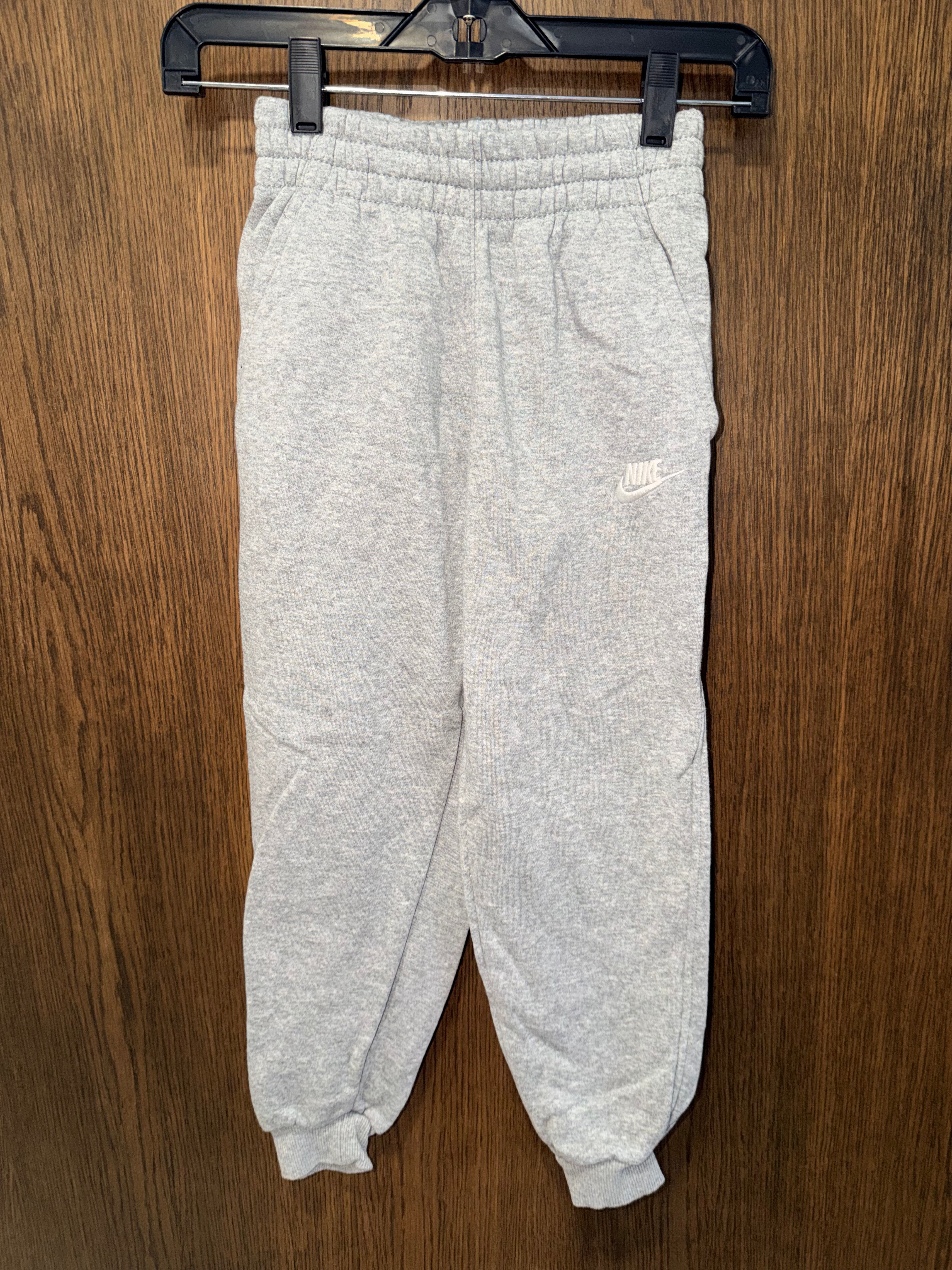 Nike Boys Joggers YSM 7/8