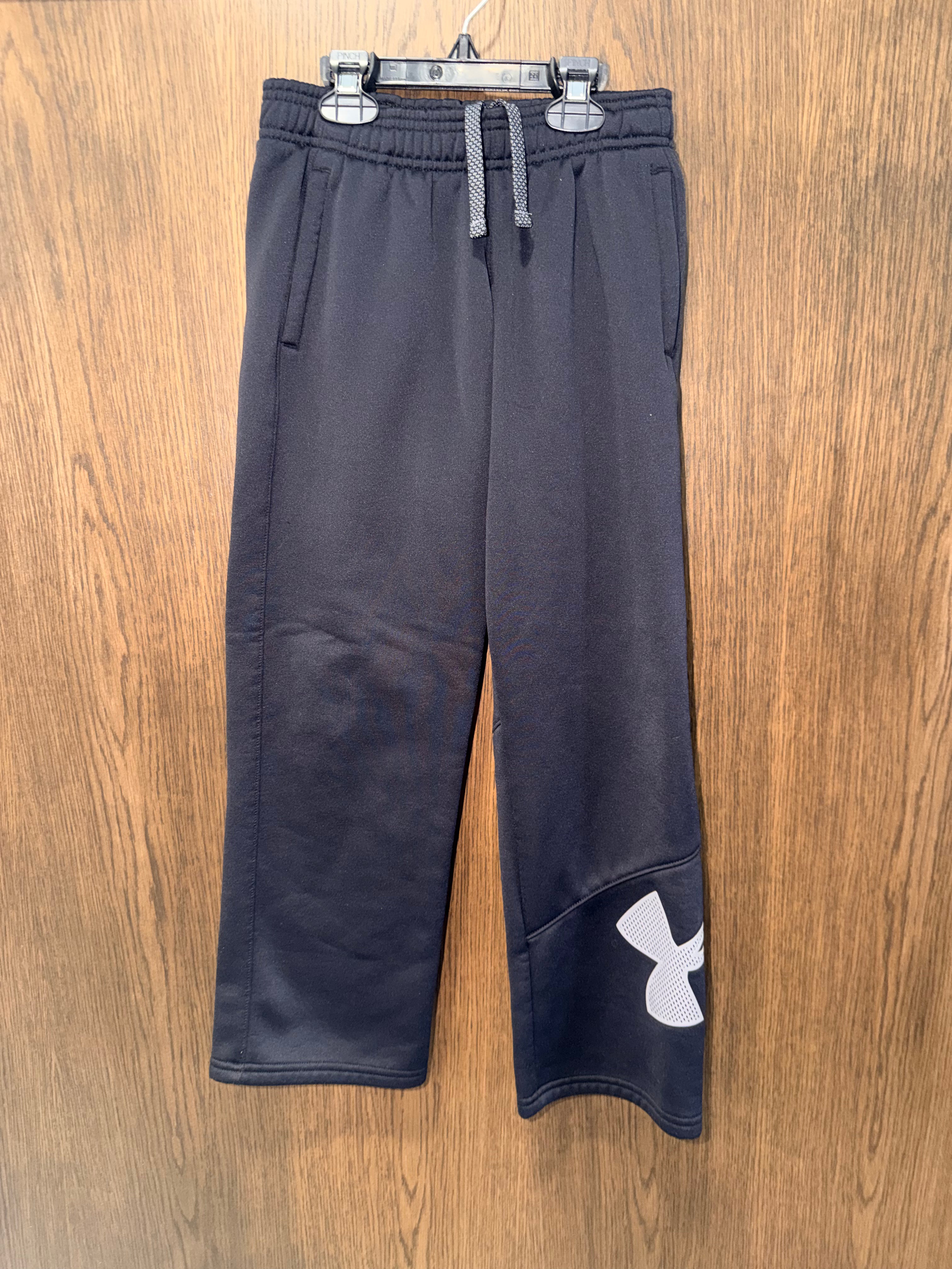 Under Armour Boys Joggers YSM 7/8 New Condition