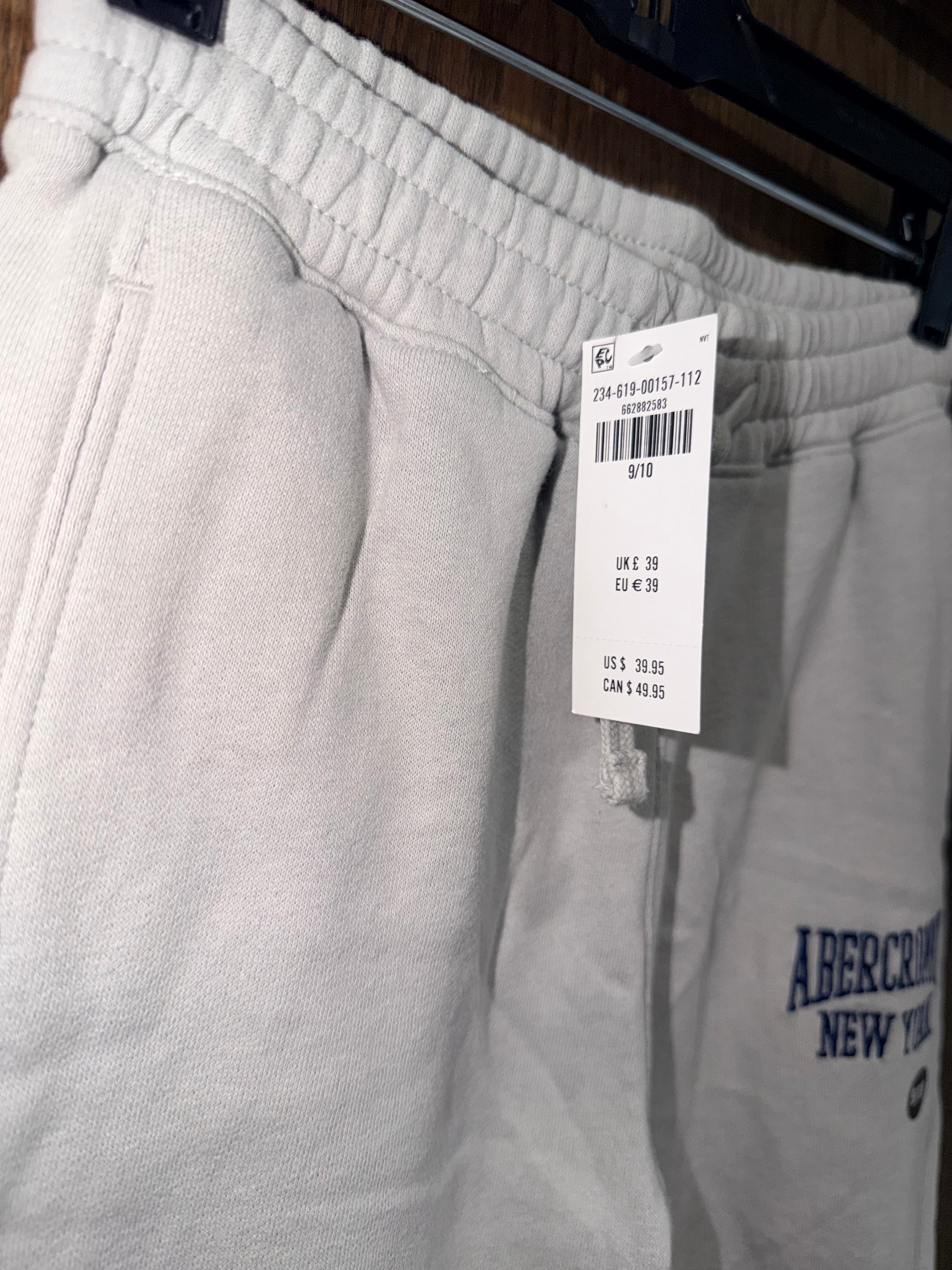 Abercrombie Kids Boys Joggers YM 9/10 NWT
