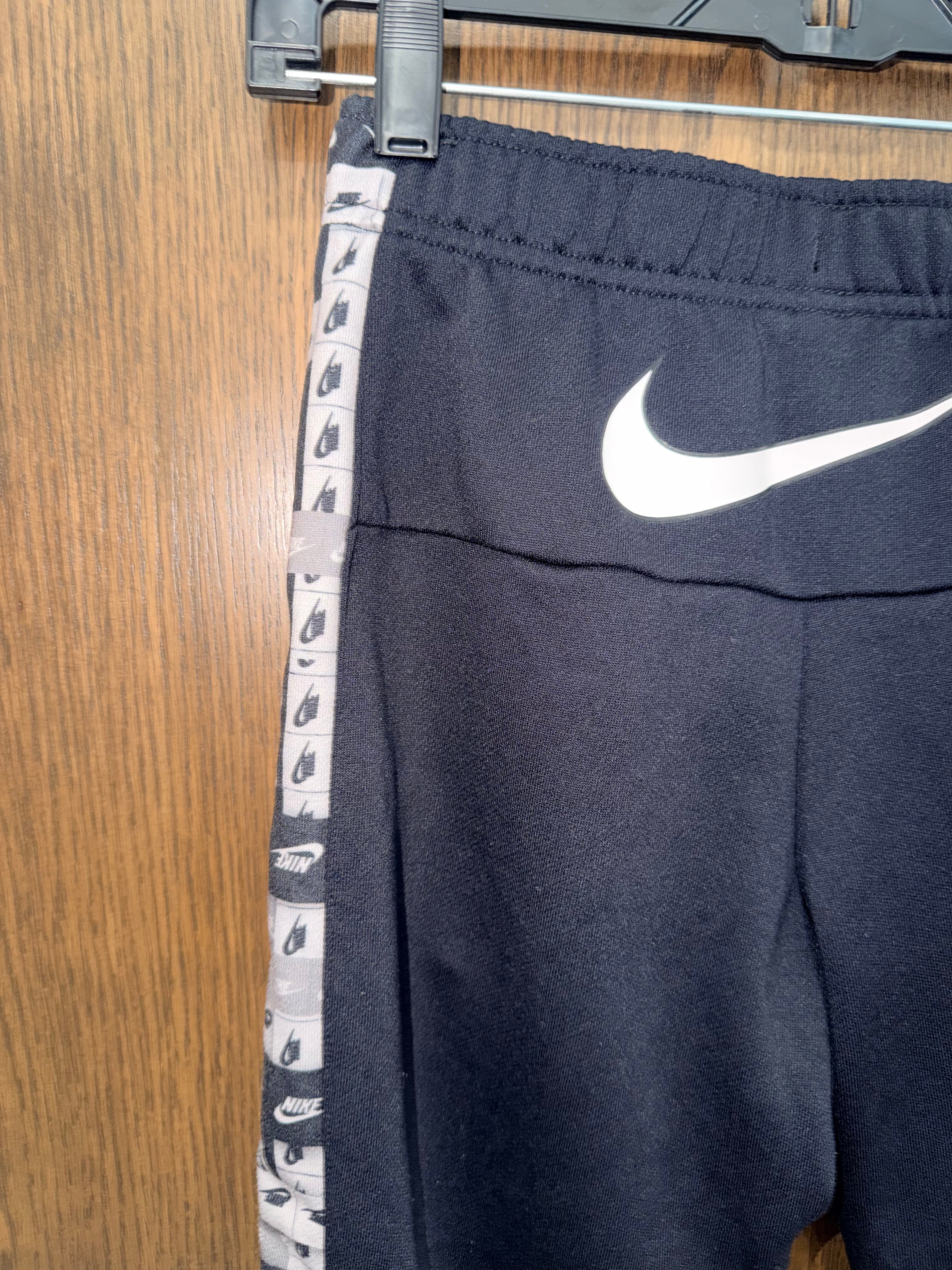 Nike Boys Joggers YM 10/12 New Condition