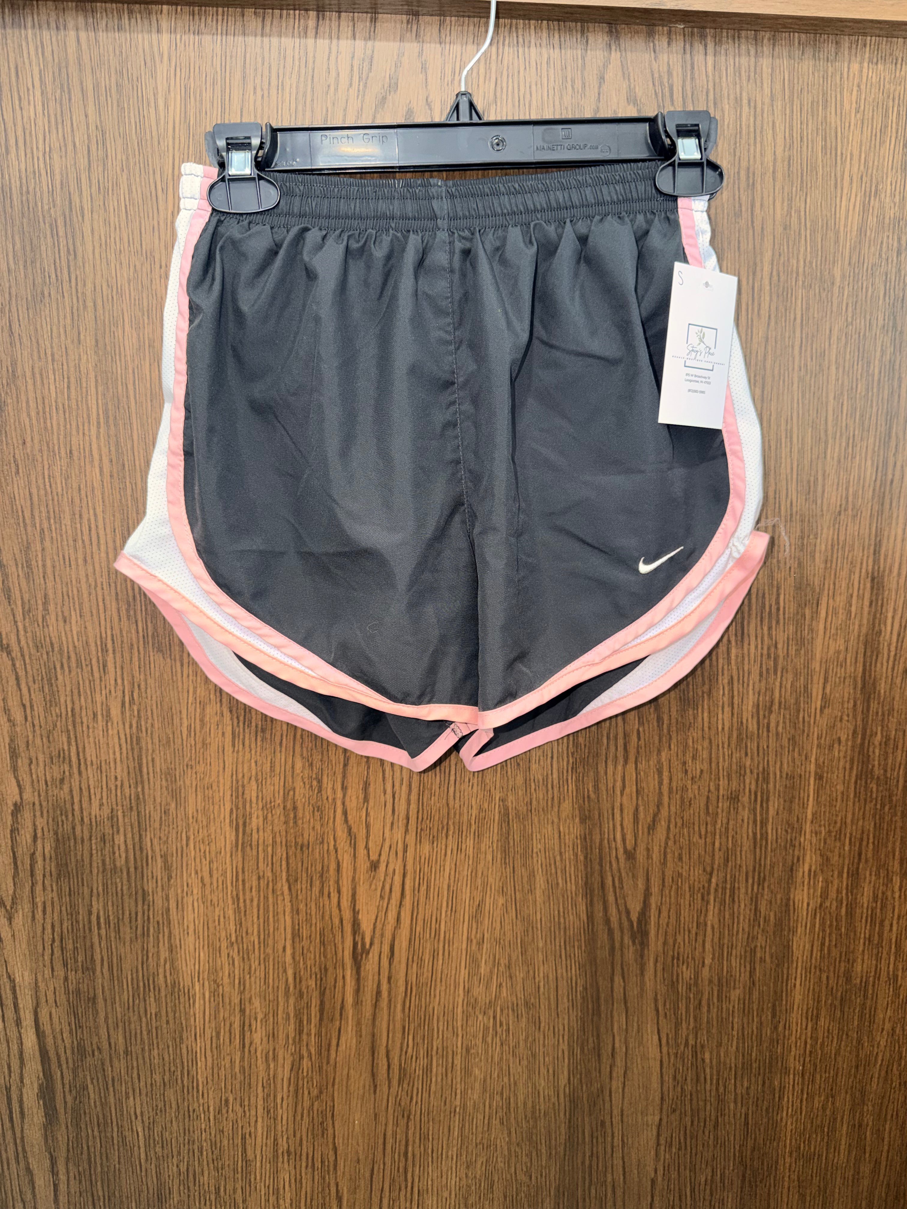 Nike Women’s Shorts Lined Size Small