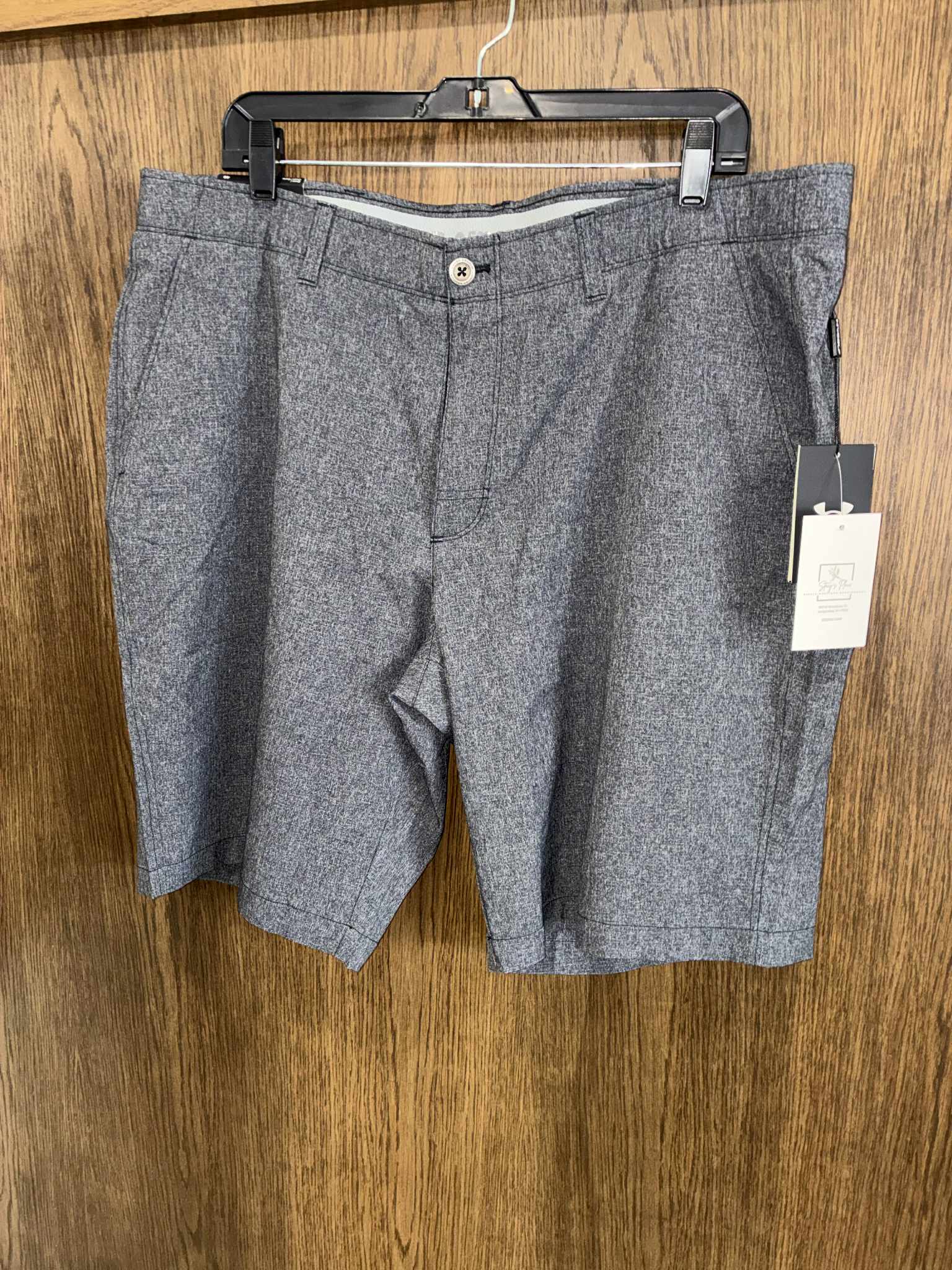 NWT Mens Under Armour Golf Shorts Size 40