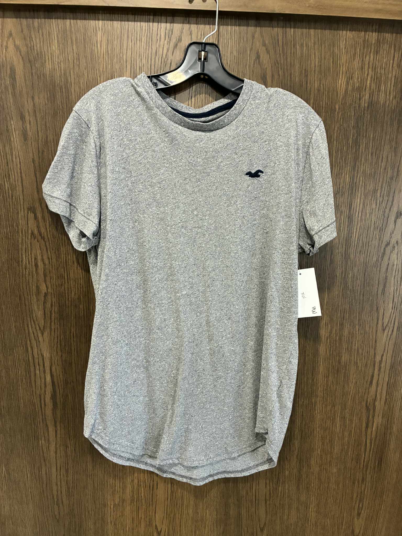 Hollister Short Sleeve Shirt ~ Size Medium