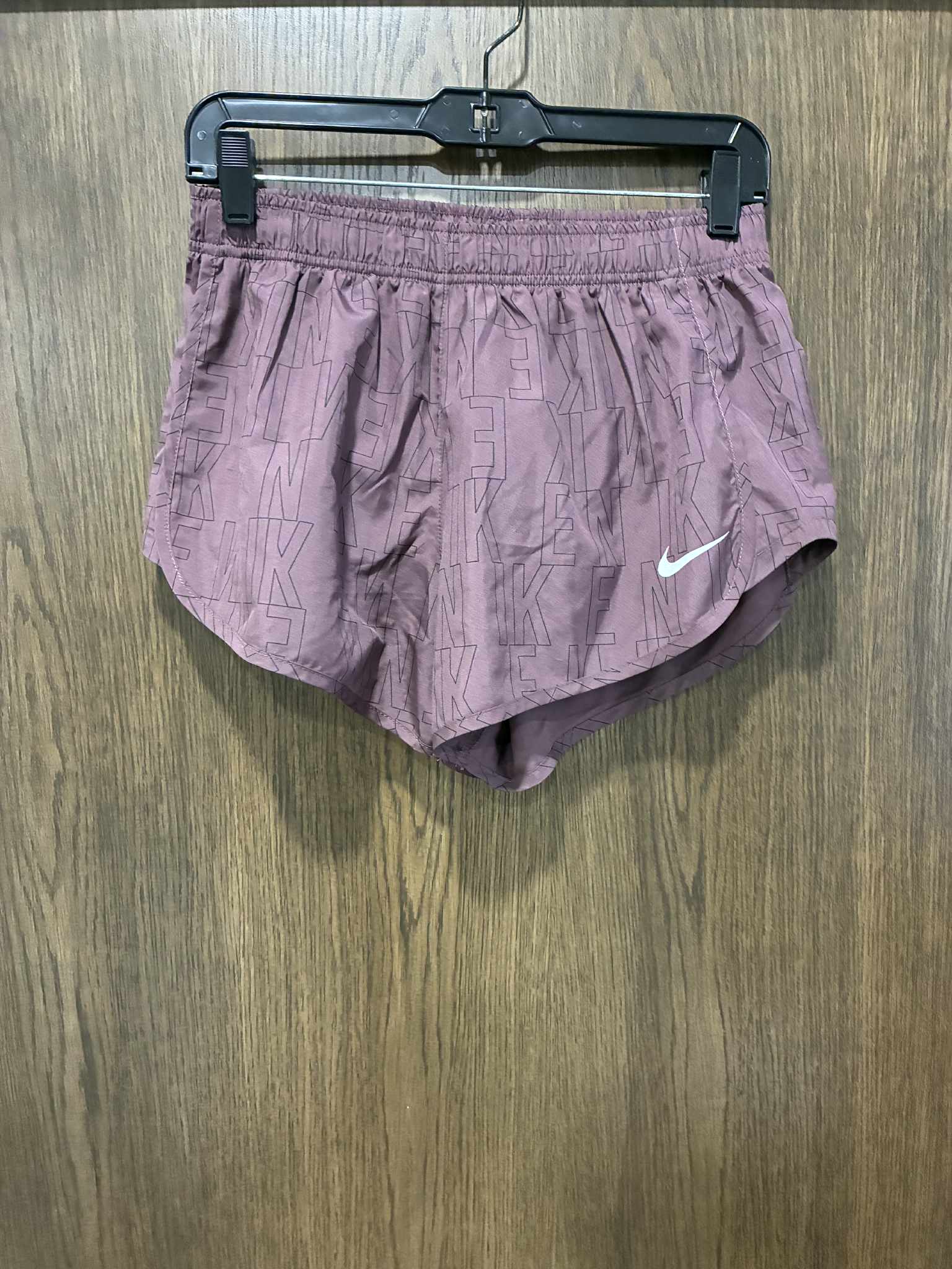 Women's Nike Shorts ~ Size Medium