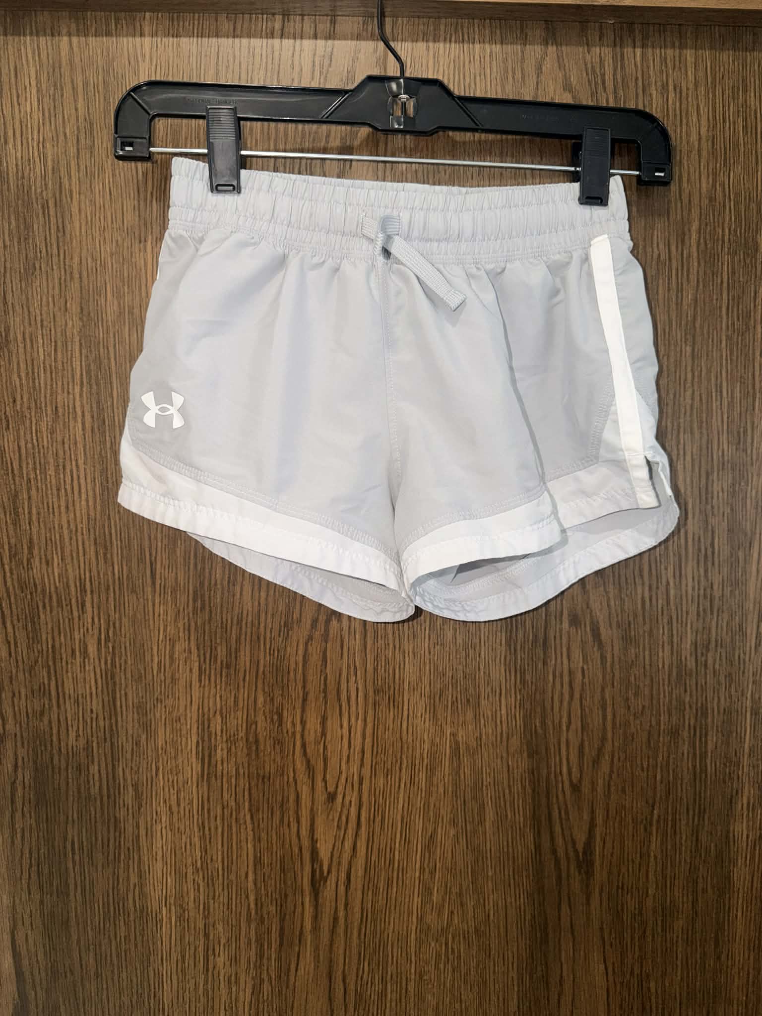 Girls Under Armour Shorts ~ Size Youth Medium